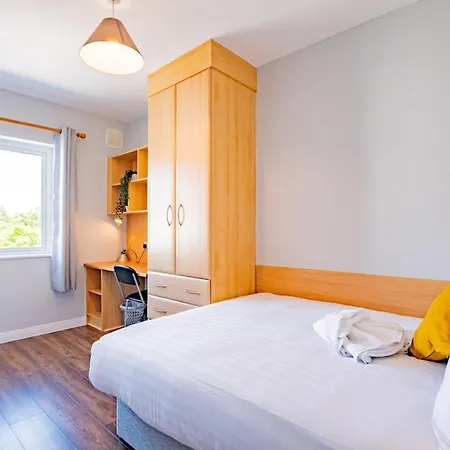 4-bedroom For 6 Guests Limerick Junction