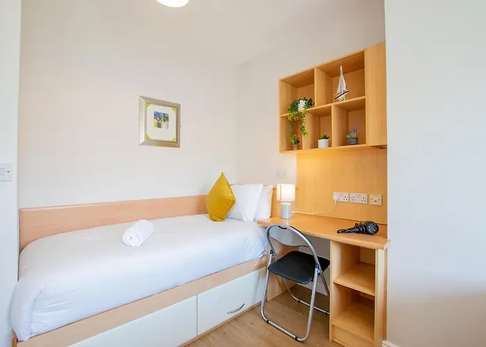 Spacious 4 Bedroom In Апартаменты Лимерик